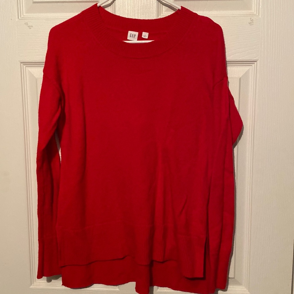 Women’s gap sweater size small